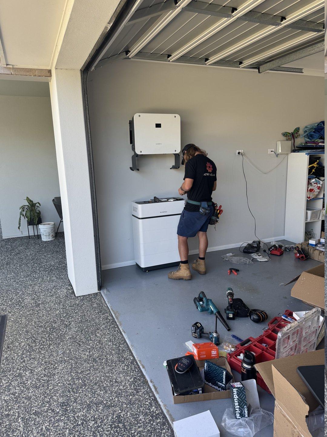 installion of battery storay in a Rothbury home
